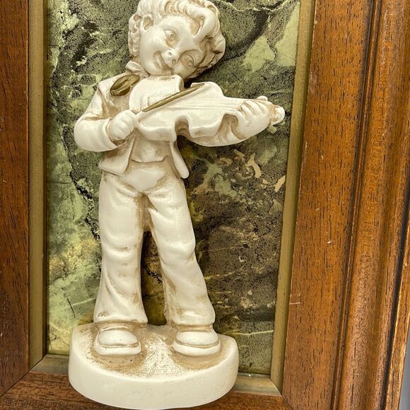 Mid Century shadow box plaster 3D Sculptural Little Musicians.Description! - Picture 5 of 12